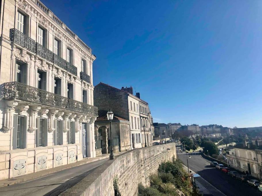 L' Appartement Du Midi - Hyper Centre Cathedrale Angoulême Exterior foto