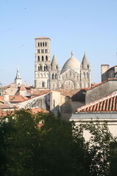 L' Appartement Du Midi - Hyper Centre Cathedrale Angoulême Exterior foto